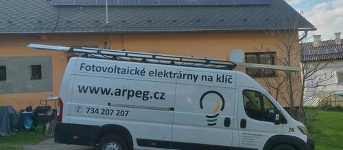 Reference Solární elektrárna s instalací bateriového úložiště - Zátor 