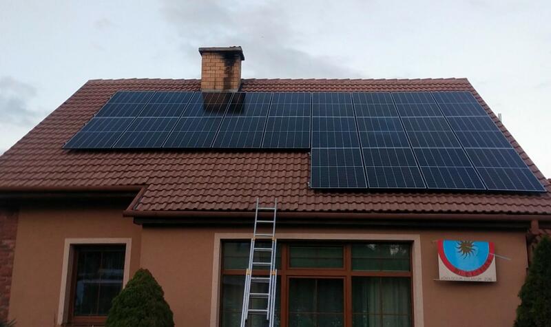 Reference: Fotovoltaická elektrárna na míru montovaná na sedlovou střechu - Vícenice u Náměště nad Oslavou