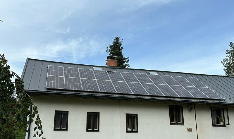 Reference: Fotovoltaická elektrárna s instalací na sedlovou střechu - Stružná 