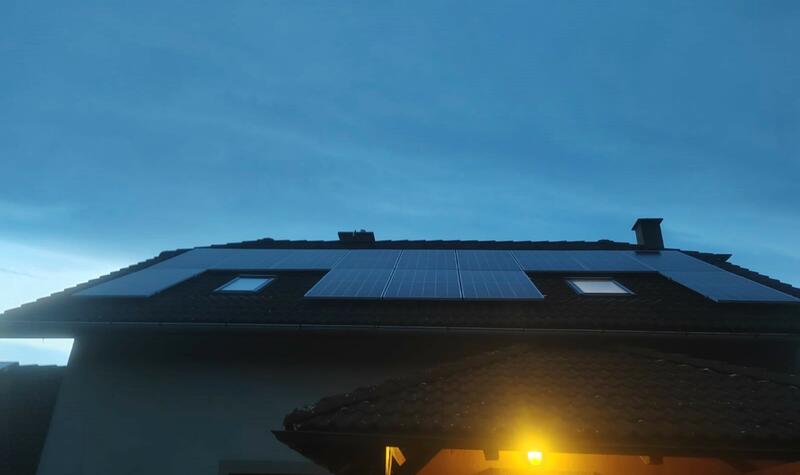 Reference: Fotovoltaika s možností ukládání vyrobené energie do baterií - Baška 