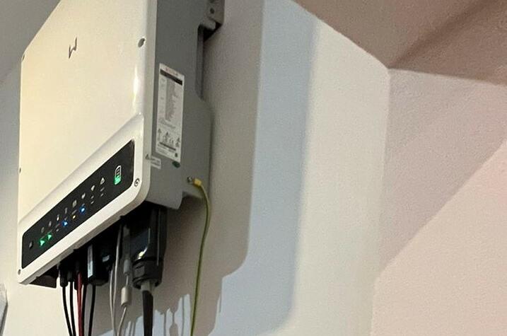 Reference: Fotovoltaická elektrárna s dotací, instalovaná na rovnou střechu - Varnsdorf 