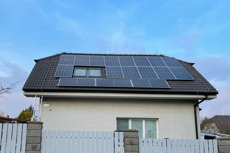 Reference: Solární elektrárna s dotaci Nová zelená úsporám - Velké Přílepy 