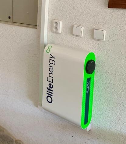 Reference: Fotovoltaická elektrárna s dobíjecí stanicí pro elektromobil - Chvalkovice