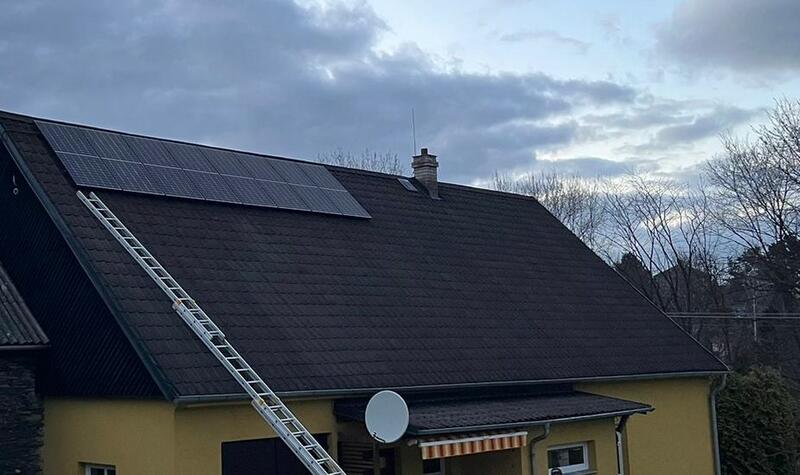 Reference: Solární elektrárna s baterií instalovaná na sedlovou střechu - Jakartovice-Deštné 