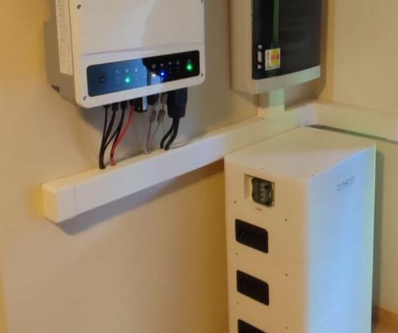 Reference: Solární elektrárna s baterií instalovaná na sedlovou střechu - Jakartovice-Deštné 