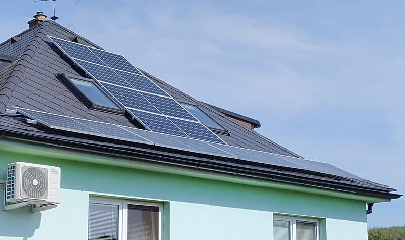 Reference: Fotovoltaická elektrárna s Wallboxem a vyřízením dotací - Tismice