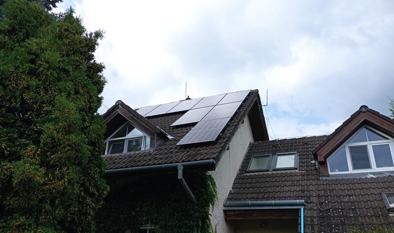 Reference: Fotovoltaická elektrárna s dobíjecí stanicí pro elektromobil - Češkovice 