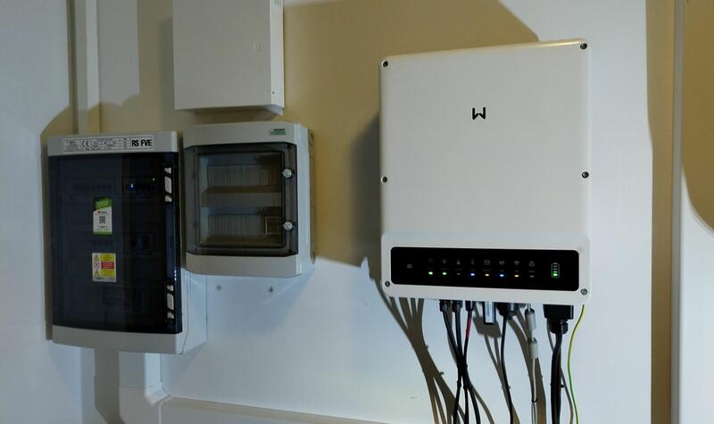 Reference: FVE s baterií a nabíjecí stanici pro elektromobil - Herink