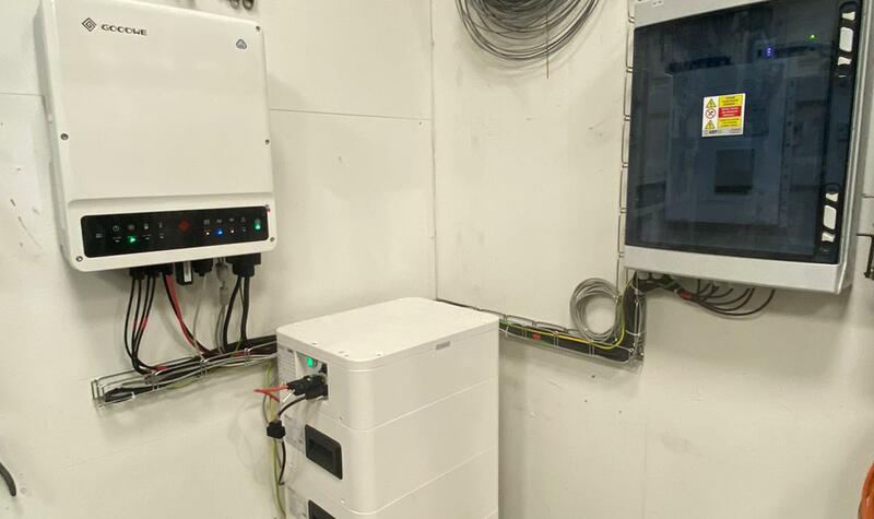 Reference: Solární elektrárna s využitím bateriového úložiště - Starý Jičín 