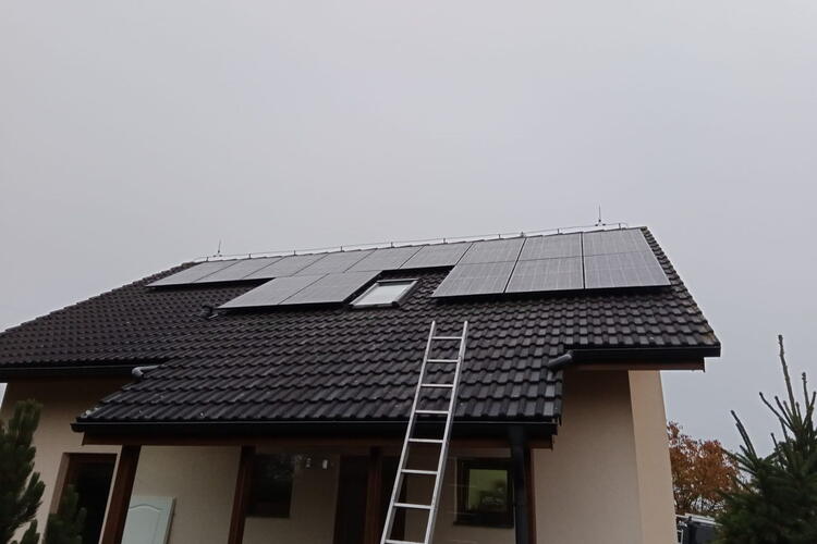 Reference: Fotovoltaika s výkonem 9,9 kWp a vyřízením dotace Nová zelená úsporám - Mokrovraty-Pouště 
