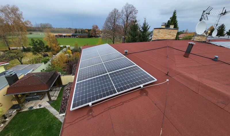 Reference: Fotovoltaická elektrárna instalovaná na mansardovou střechu - Praha-Třeboradice