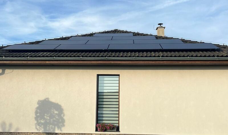 Reference: Solární elektrárna s uchováním vyrobené energie v bateriích - Židněves 