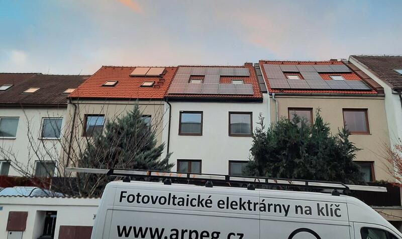 Reference: FVE s baterií a vyřízením dotace Nová zelená úsporám instalovaná v Praze