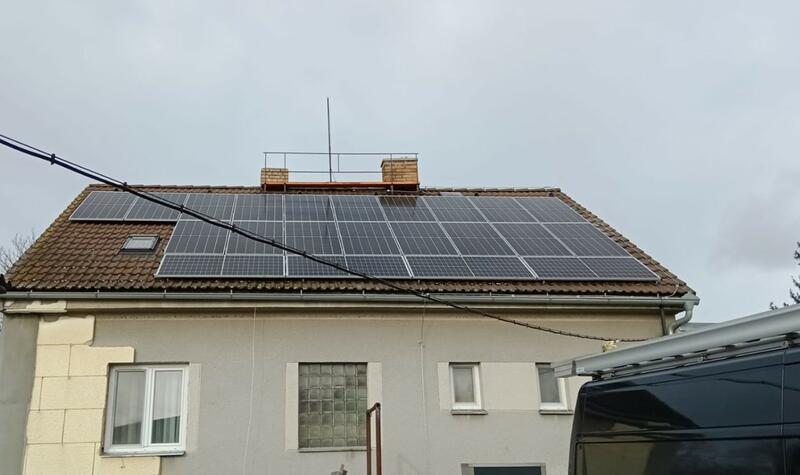 Reference: Fotovoltaická elektrárna na míru s využitím baterií - Veselí nad Lužnicí 