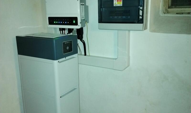 Reference: Fotovoltaická elektrárna na míru s využitím baterií - Veselí nad Lužnicí 