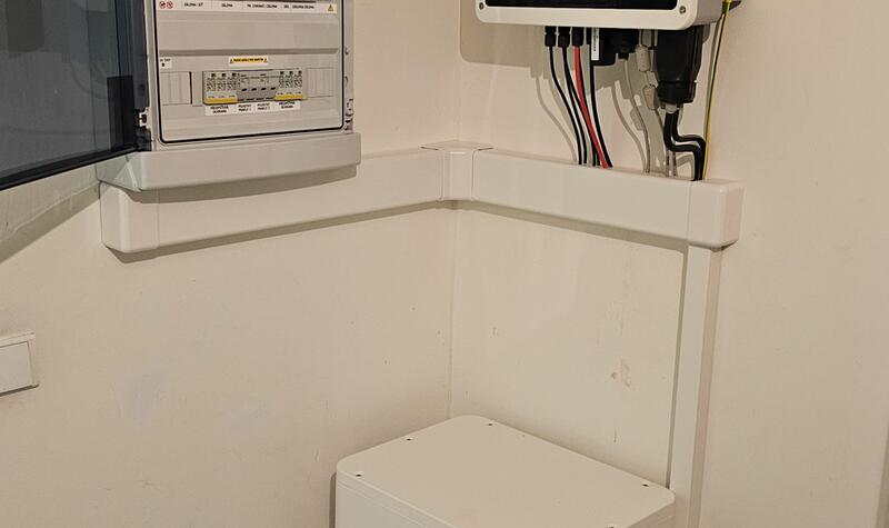 Reference: Fotovoltaika s Wallboxem a vyřízením dotace Nová zelená úsporám, instalovaná v Herinku