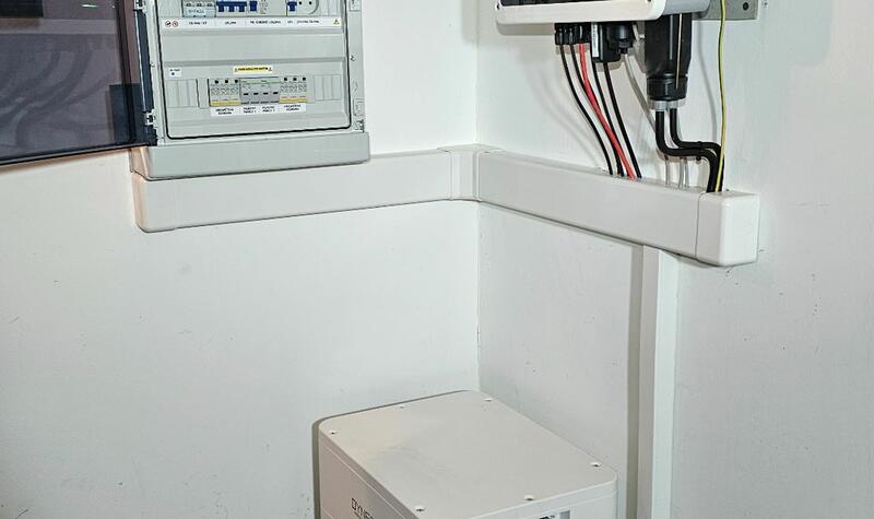 Reference: Solární elektrárna s bateriovým úložištěm instalovaná ve Všestudech