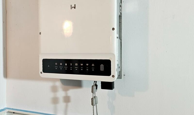 Reference: Solární elektrárna s bateriovým úložištěm instalovaná ve Všestudech