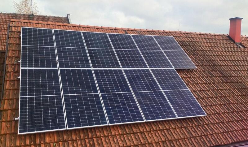 Reference: Fotovoltaická elektrárna s instalací bateriového systému - Rousměrov 