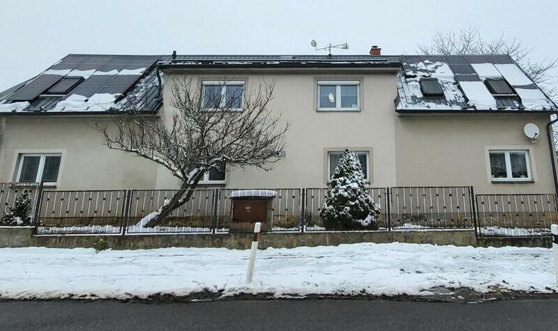 Reference: Fotovoltaika o výkonu 9,9 kWp a uložením vyrobené energie do baterií - Holín