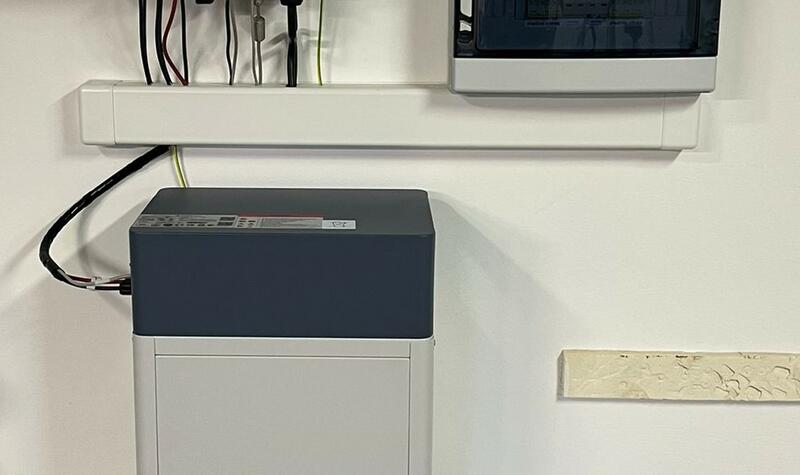 Reference: Fotovoltaická elektrárna s instalací bateriového úložiště - Pečky