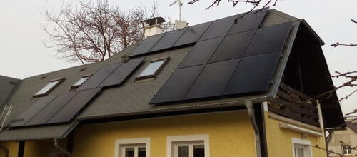Reference Fotovoltaická elektrárna s bateriovým úložištěm a vyřízením dotace - Planá nad Lužnicí 