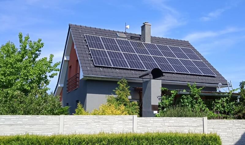 Reference: Solární elektrárna s bateriovým úložištěm instalovaná v Opavě 