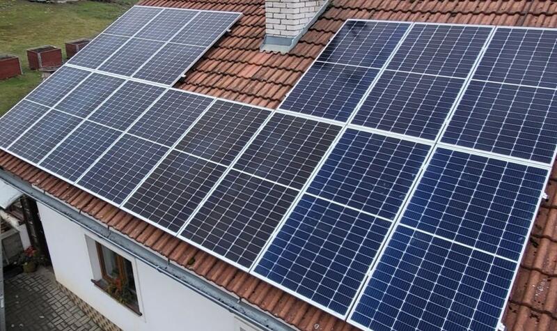 Reference: Fotovoltaická elektrárna s využitím bateriového systému - Vlašim-Domašín