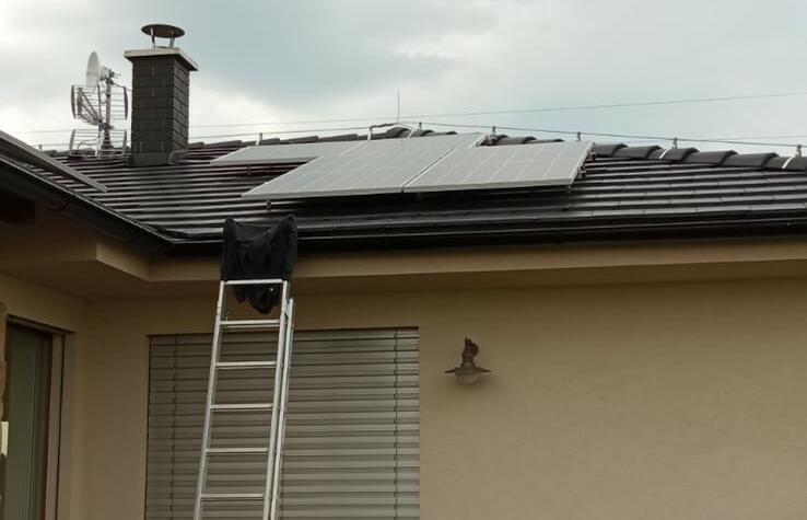 Reference: Realizace fotovoltaické elektrárny s baterií - Střemy-Jenichov