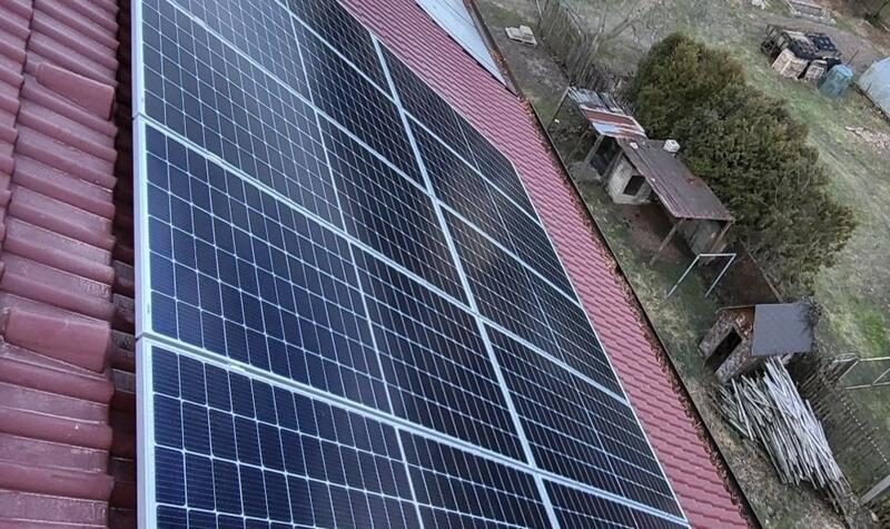 Reference: FVE na míru s výkonem 9,9 kWp a bateriovým úložištěm - Oskořínek