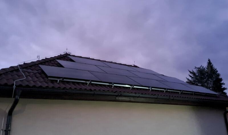 Reference: Instalace fotovoltaické elektrárny na míru s bateriovým úložištěm - Vítkov 