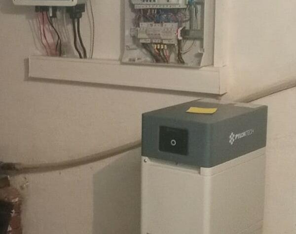 Reference: Fotovoltaická elektráreň 