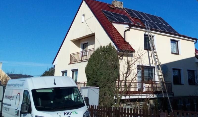 Reference: Realizace FVE s uložením do baterií o kapacitě 10,65 kWh - Žichovice