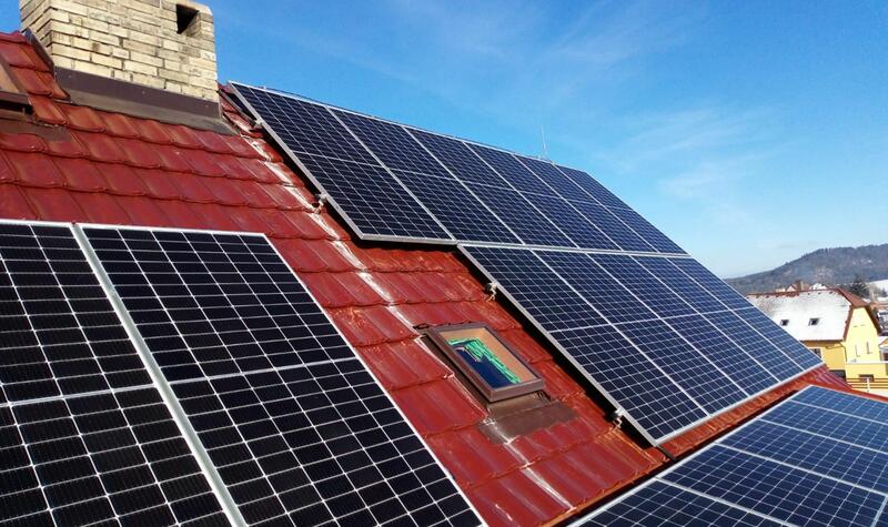 Reference: Realizace FVE s uložením do baterií o kapacitě 10,65 kWh - Žichovice