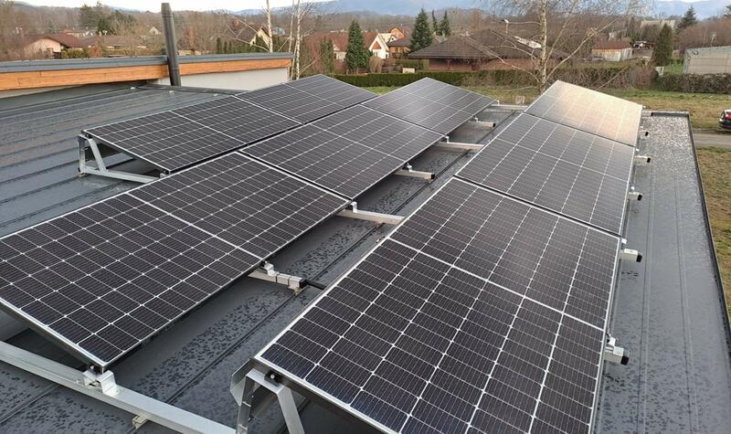 Reference: Fotovoltaika s dobíjecí stanici pro elektromobil - Kunčičky u Bašky