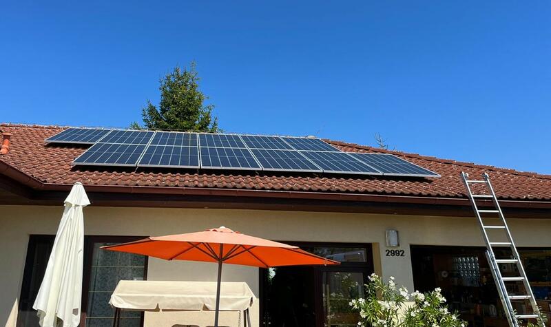 Reference: Fotovoltaika s výkonem 5,4 kWp a baterií - Dvůr Králové nad Labem 
