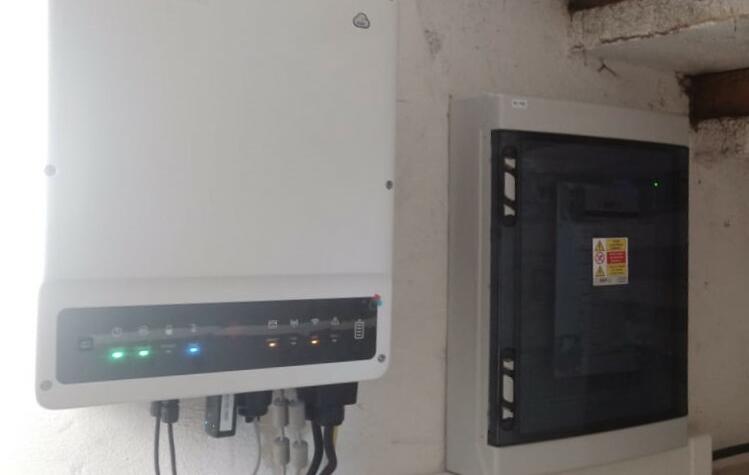 Reference: Solární elektrárna s bateriovým úložištěm - Plzeň 