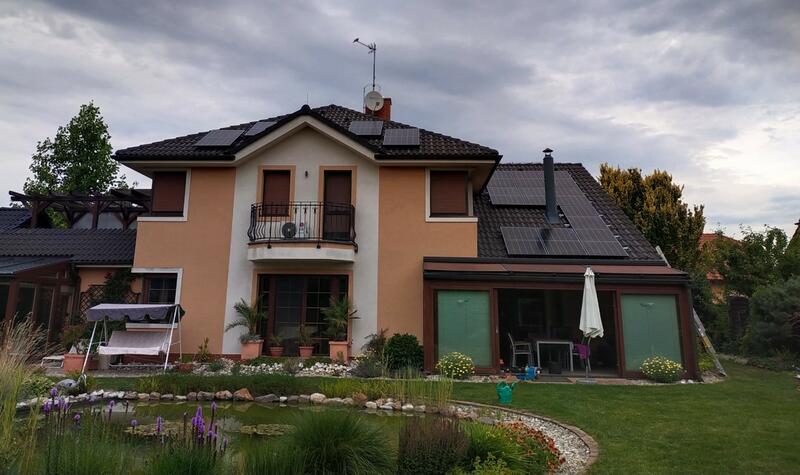 Reference: Realizace fotovoltaické elektrárny s bateriovým úložištěm - Dolany 