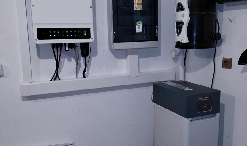 Reference: Fotovoltaická elektrárna instalovaná na valbovou střechu - Dolní Třebonín