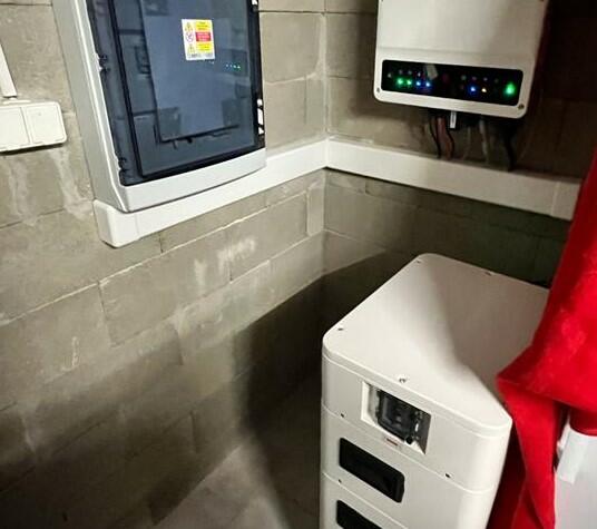 Reference: Fotovoltaická elektrárna instalovaná na polovalbovou střechu - Horní Hanychov 