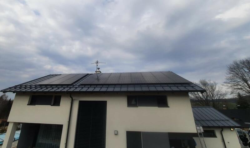Reference: Realizace fotovoltaické elektrárny s bateriovým úložištěm o kapacitě 17.4 kWh - Rychnov u Jablonce nad Nisou