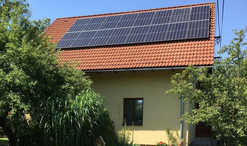 Reference: Fotovoltaická elektrárna s uložením vyrobené energie do baterií - Hukvaldy 