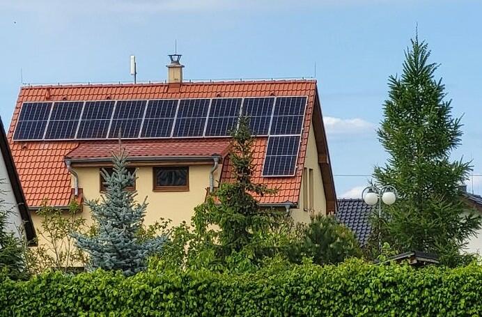 Reference: Realizace fotovoltaické elektrárny a bateriového úložiště - Všestudy