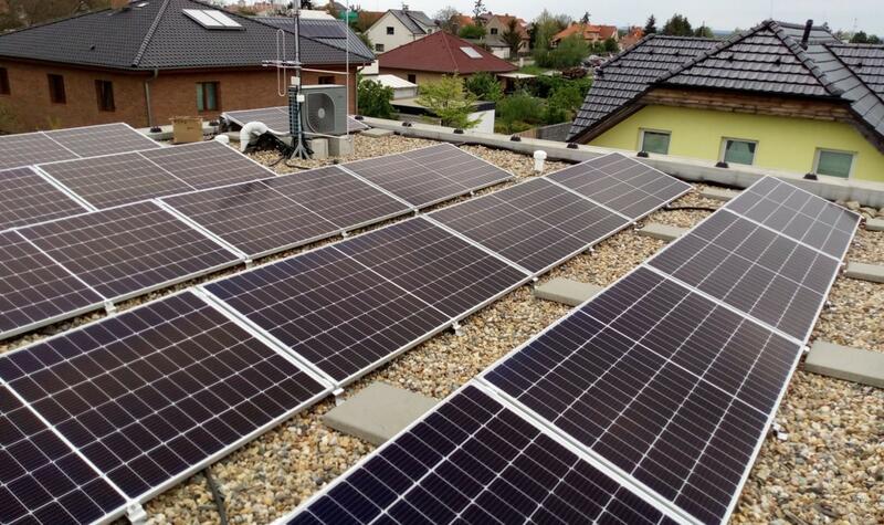 Reference: FVE na míru s bateriovým úložištěm a dobíjecí stanici pro elektromobil - Brandýs nad Labem
