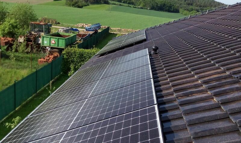 Reference: FVE s bateriovým úložištěm o kapacitě 14,2 kWh - Rovná, jihočeský kraj