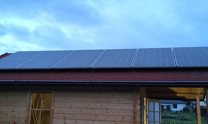 Reference: Fotovoltaická elektrárna na zahradním domku v Rynholci 