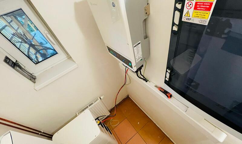 Reference: Fotovoltaická elektrárna na polovalbové střeše - Polepy 