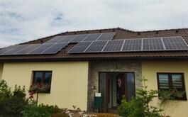 Reference Realizace fotovoltaické elektrárny na míru s bateriovým úložištěm - Kněžmost-Malobratřice