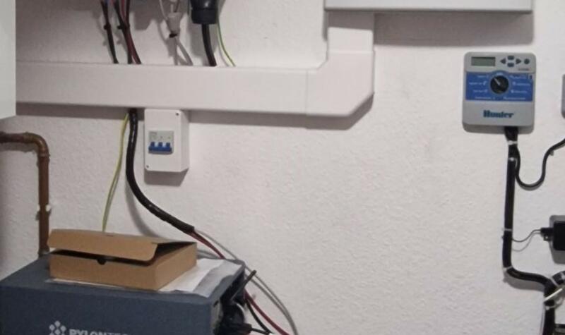 Reference: Solární elektrárna s výkonem 7,2 kWp a dobíjecí stanici pro elektromobil - Praha-Klánovice