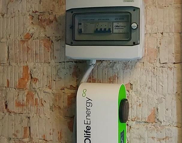 Reference: FVE na míru s nabíjecí stanici pro elektromobil - Ostravice 